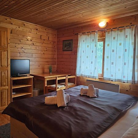 Apartment Mreznicka Kuca Duga Resa Buitenkant foto