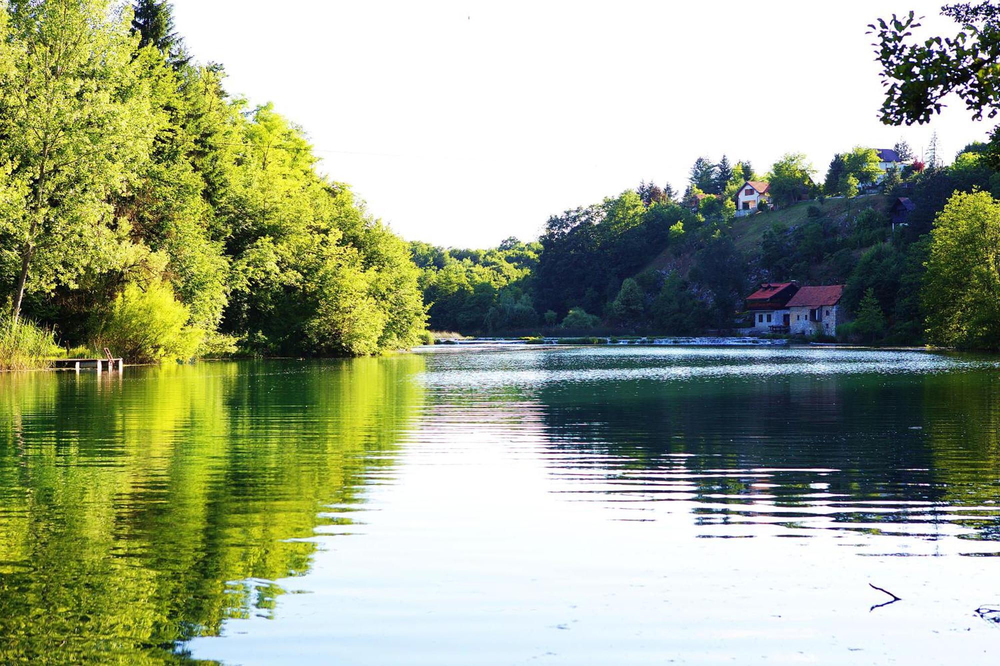 Apartment Mreznicka Kuca Duga Resa Buitenkant foto