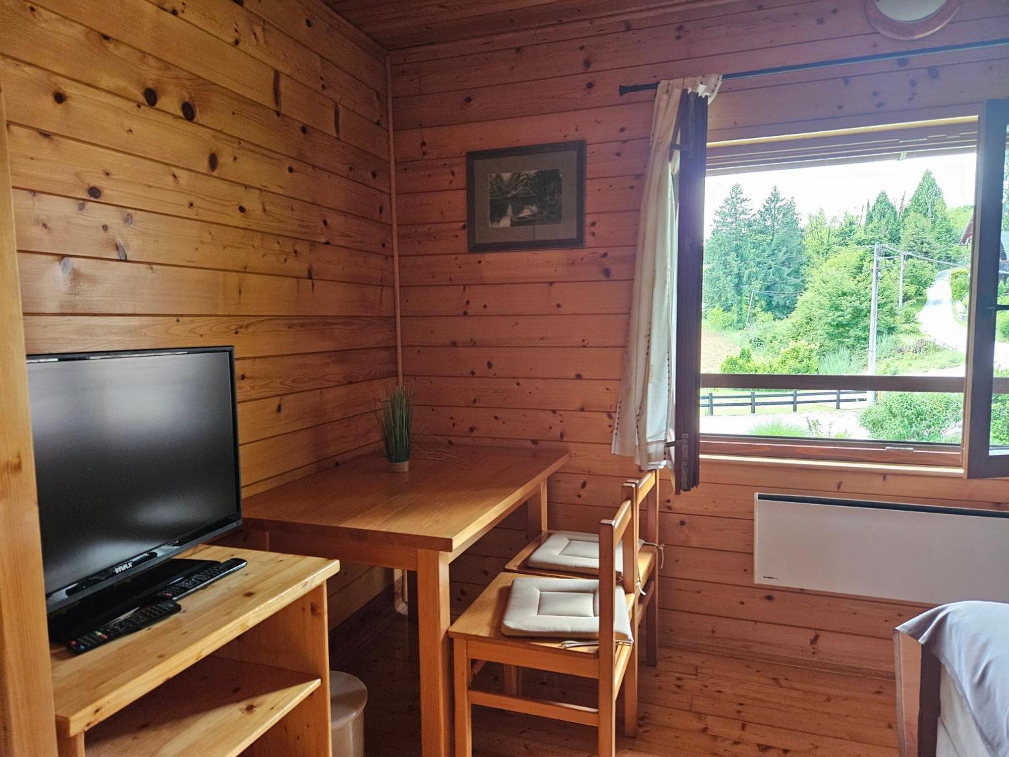 Apartment Mreznicka Kuca Duga Resa Buitenkant foto