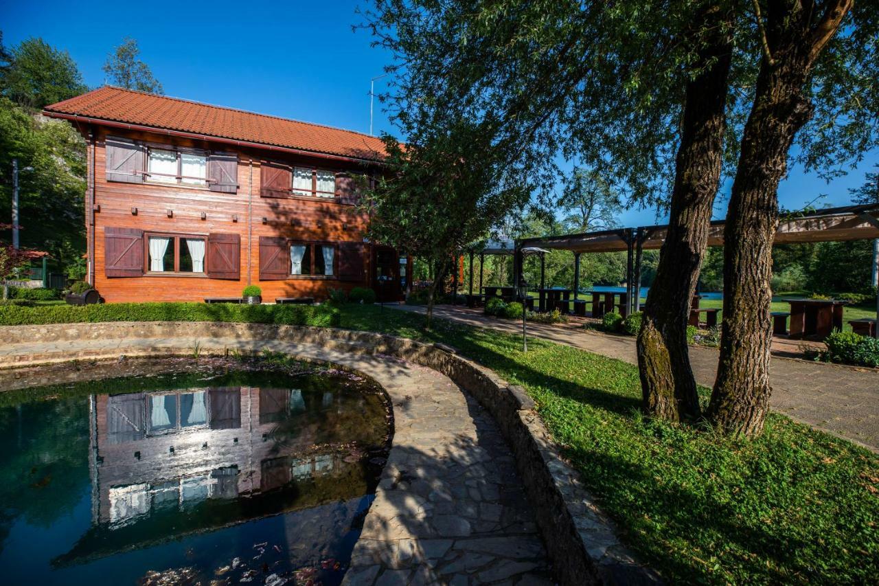 Apartment Mreznicka Kuca Duga Resa Buitenkant foto